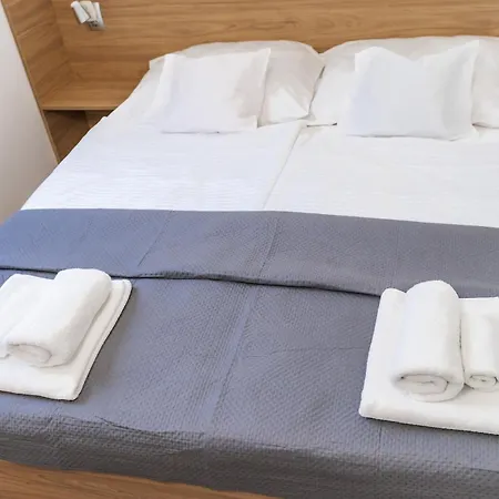 Poganyko Vendeghaz 2 *