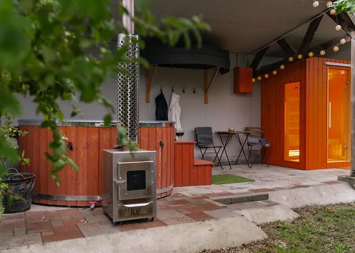 Poganyko Vendeghaz 2 * Pakozd